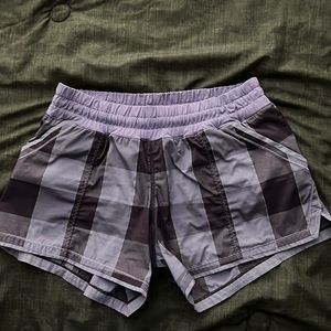 Lululemon shorts EUC 4” inseam